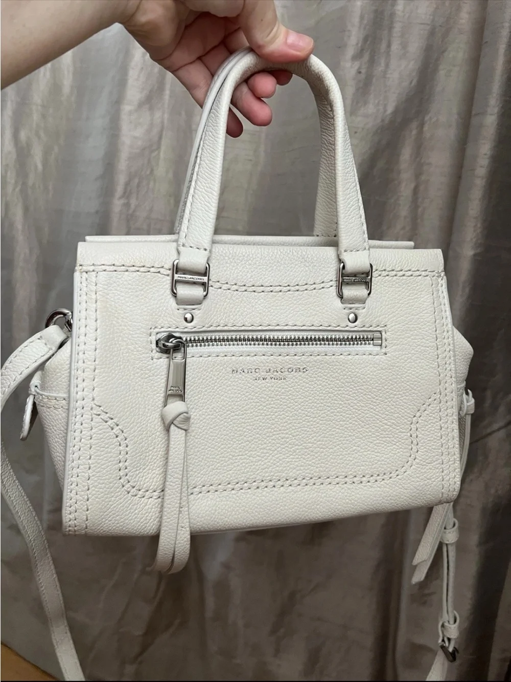 Marc Jacobs cruiser white Leather bag handbag silver zipper $495 small size